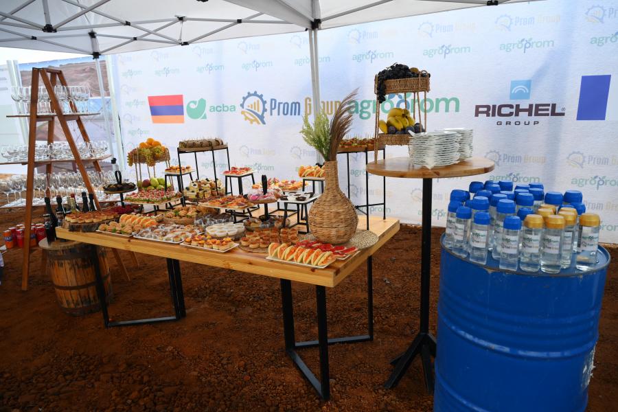 Բացման արարողություն և ֆուրշետ